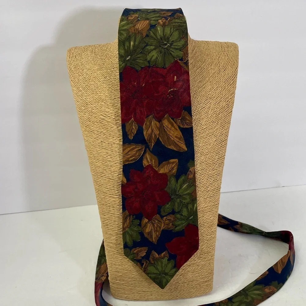 Villa Bugatti Men's tie Italian silk
